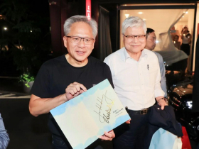 英特爾後換台積電？魏哲家霸氣：美國不入股！輝達Rubin工廠定案，和黃仁勳互相嗨喊：快買對方股票